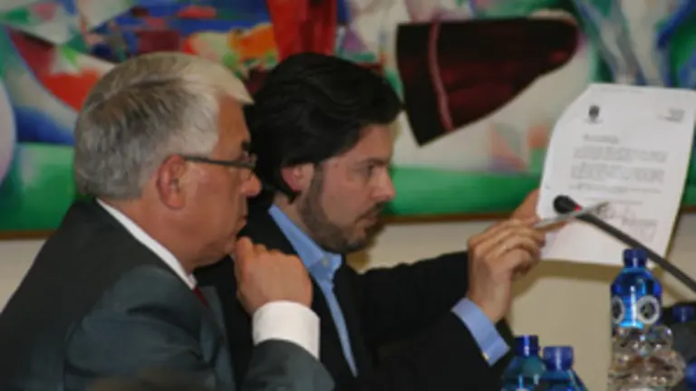  Los representantes del PPdeG en la comisi&oacute;n, Agust&iacute;n Baamonde (I) y Antonio Rodr&iacute;guez Miranda.