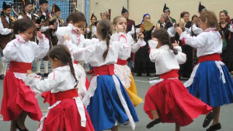  La subvenci&oacute;n tambi&eacute;n se dirige a la formaci&oacute;n de grupos folcl&oacute;ricos.