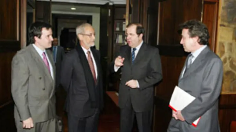  Juan Vicente Herrera recibió en marzo al embajador de Brasil, José Viegas.