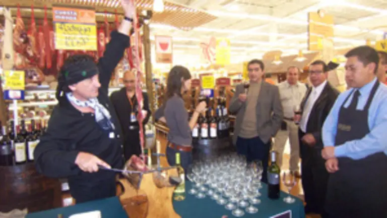 Florencio Sanchidrián entretuvo al público con mucha simpatía y explicaciones interesantes. 