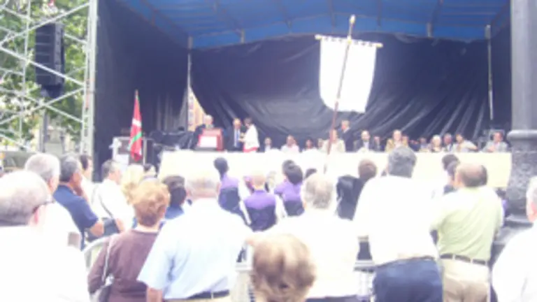  Un momento del acto desarrollado en El Arenal de Bilbao.