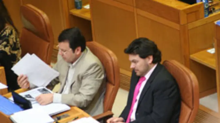 Rodr&iacute;guez Miranda &ndash;en primer t&eacute;rmino&ndash;, durante el pleno.