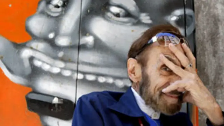  Germ&aacute;n Robles posa en la Semana Negra de Gij&oacute;n.