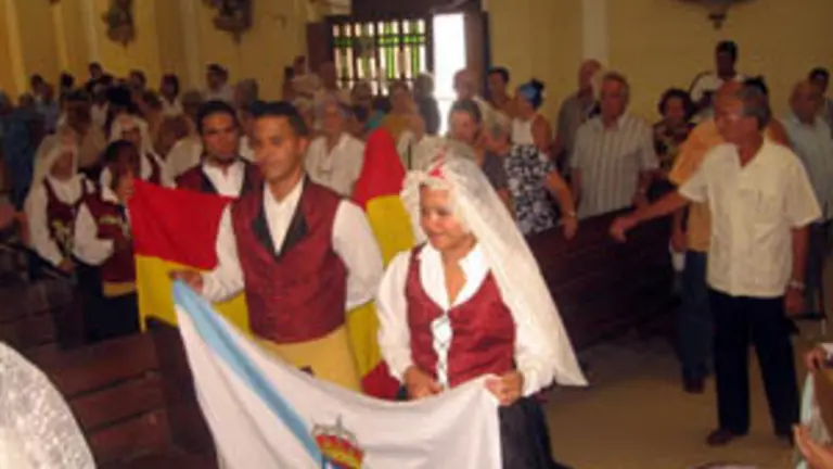  La bandera gallega encabez&oacute; la celebraci&oacute;n en honor a Santiago Ap&oacute;stol.