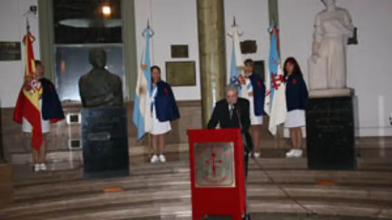  Julio Mart&iacute;nez, durante su intervenci&oacute;n con motivo de la conmemoraci&oacute;n del D&iacute;a de Galicia en la entidad.