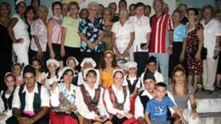  La Colectividad Principado de Asturias, durante la Fiesta del Fuego.