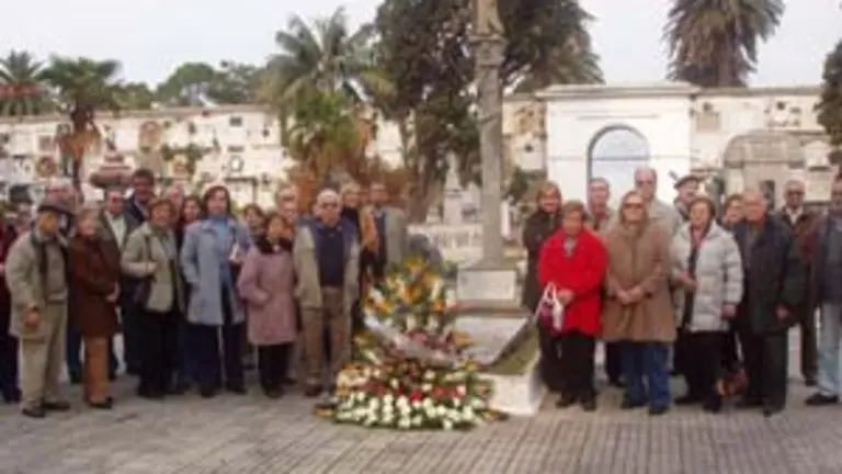  Luis Cervi&ntilde;o y Ana Lorenzo, entre los asistentes.