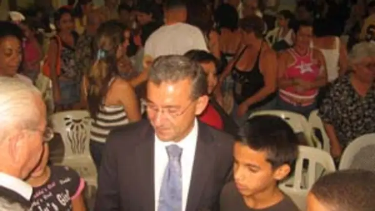  Paulino Rivero, que envió un mensaje a la comunidad canaria en Cuba, durante un viaje anterior.