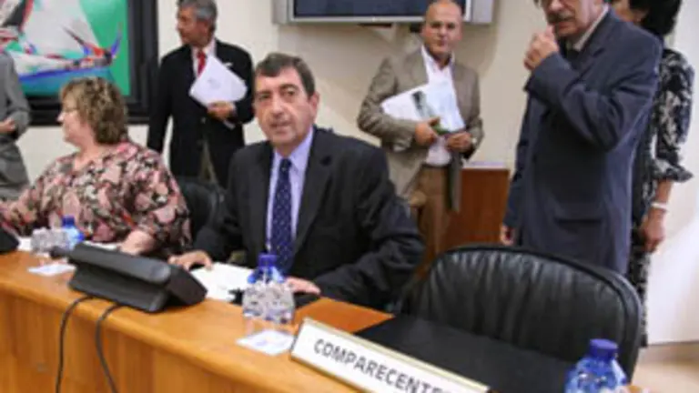  Benigno L&oacute;pez, durante su comparecencia en el Parlamento gallego.