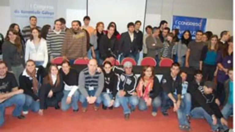  Parte de los j&oacute;venes asistentes a este primer congreso.