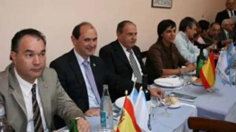  En la mesa de cabecera, &ndash;de izda. a dcha.&ndash; Jos&eacute; Crespo, Rafael Louz&aacute;n, Marcial S&aacute;nchez y Paola Fern&aacute;ndez.