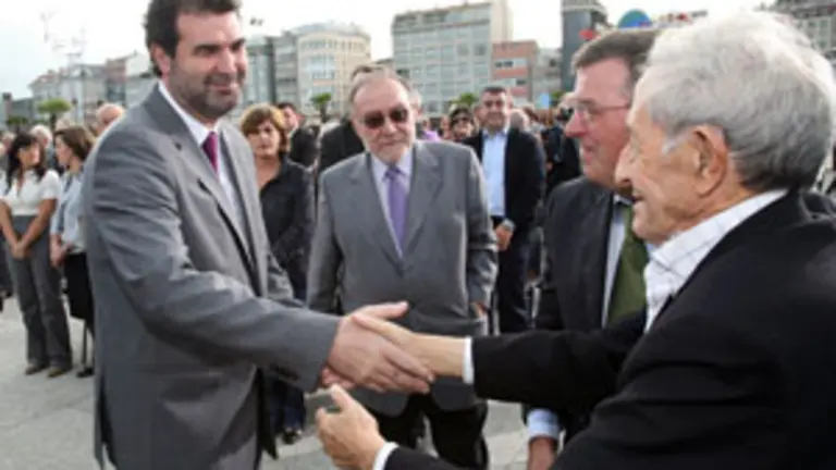  Quintana saluda a D&iacute;az Pardo.