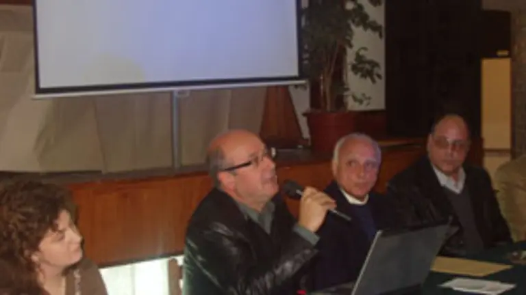  Rodr&iacute;guez acudi&oacute; a un encuentro con los j&oacute;venes convocado por la &lsquo;Uni&oacute;n de Sociedades&rsquo;.