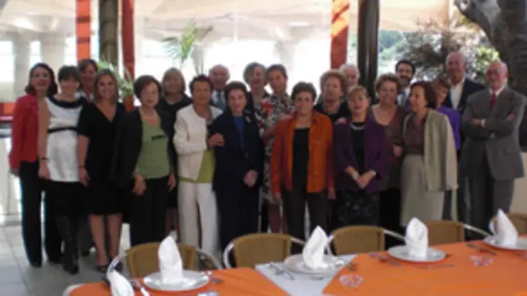 La directora se sorprendió del número de participantes.