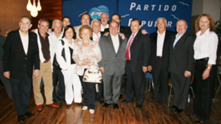 La delegaci&oacute;n ourensana, con dirigentes del PP de Espa&ntilde;a en Argentina.