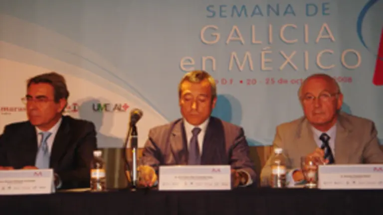  &Aacute;lvaro &Aacute;lvarez-Bl&aacute;zquez, Julio Fern&aacute;ndez Mato y Antonio Fontenla, durante uno de los actos de la Semana.