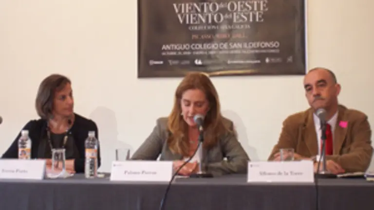  Teresa Porto, Paloma Porraz y Alfonso de la Torre, durante la presentaci&oacute;n de la exposici&oacute;n en M&eacute;xico D.F.