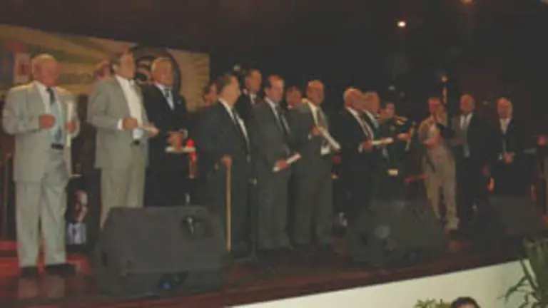  Parte de los 22 nuevos &lsquo;socios vitalicios&rsquo;, que accedieron a tal distinci&oacute;n.