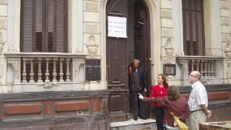  Rodr&iacute;guez, durante su visita a las obras de la sede del Patronato en Montevideo.