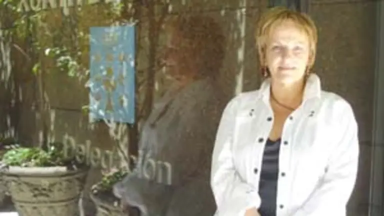 Porteiro, a la puerta de la delegaci&oacute;n.