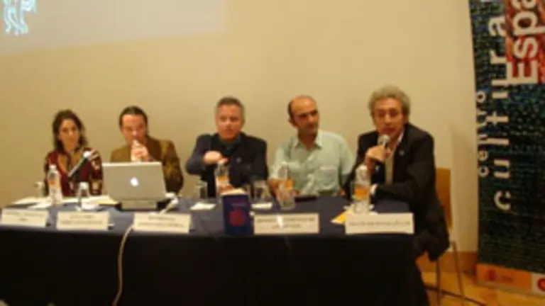  La Asociaci&oacute;n Galega de Editores, durante su presentaci&oacute;n en M&eacute;xico.