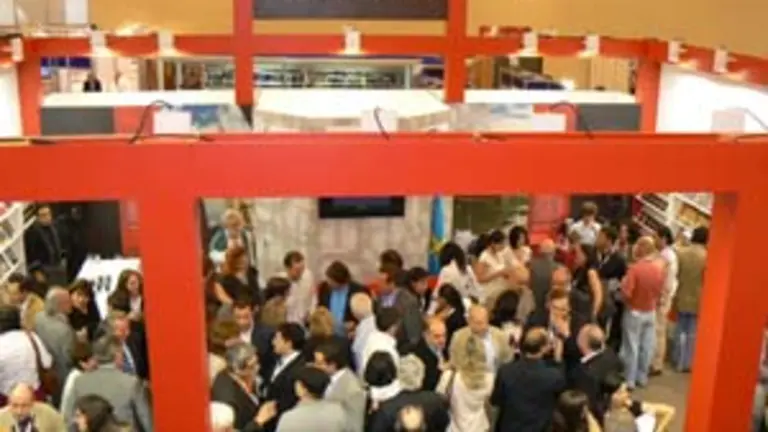  Imagen del estand de Asturias en la Feria Internacional del Libro de Guadalajara, en M&eacute;xico.