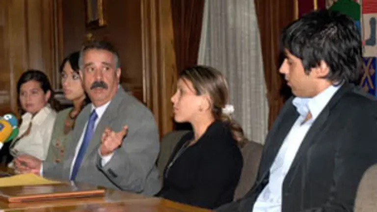  Ezequiel Sánchez -a la dcha.- durante su estancia en Zamora con una beca de la Diputación.