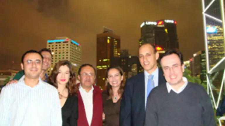 Algunos de los asturianos que viven en diversos lugares de Asia.