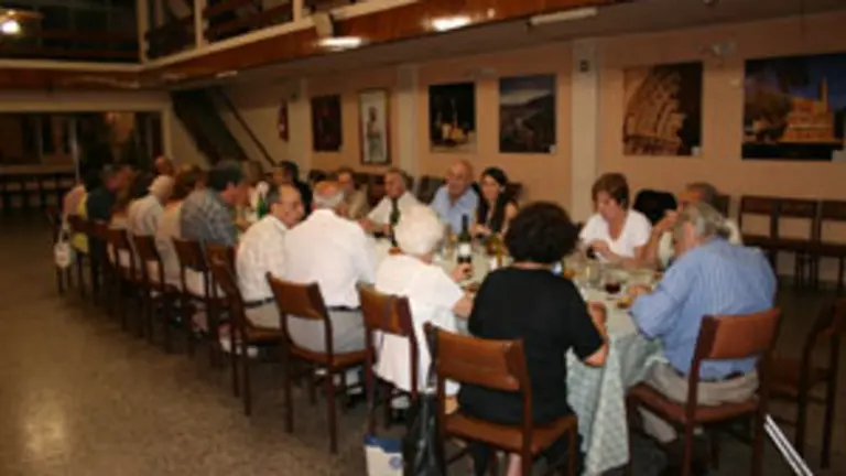  Un momento de la cena de la prensa con la comisión directiva de Zamora.