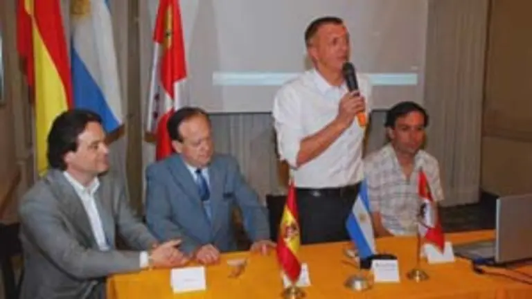  Un momento de la presentación.