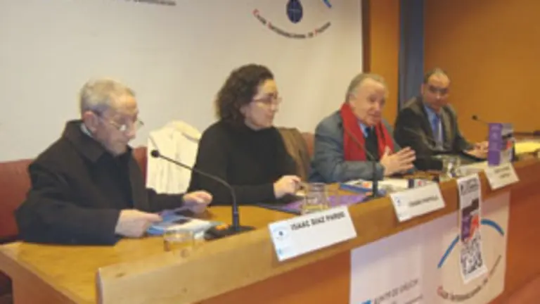  De izda. a dcha., Isaac D&iacute;az Pardo, Charo Portela, Xes&uacute;s Alonso Montero y Gregorio Ferreiro.