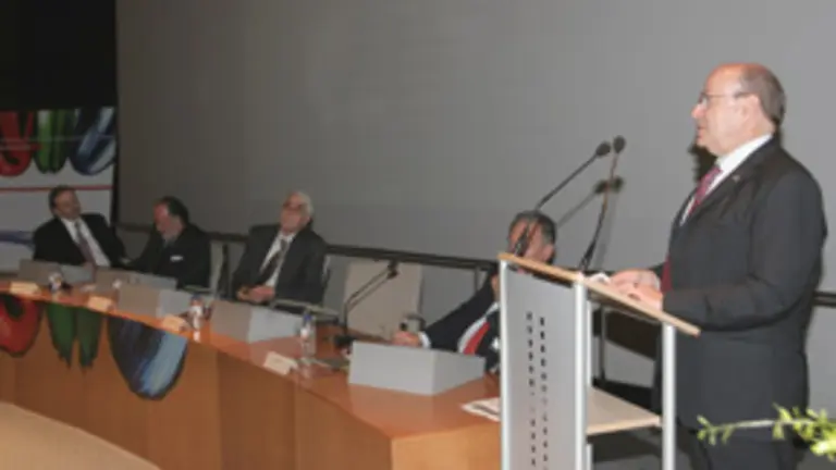  La delegaci&oacute;n procedente de M&eacute;xico, durante su intervenci&oacute;n en el Encontro.