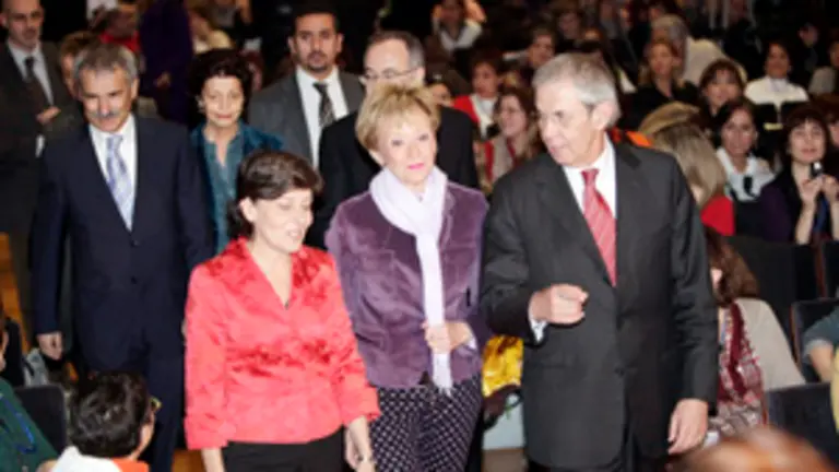  Rubio, De la Vega y Touri&ntilde;o, durante la inauguraci&oacute;n.