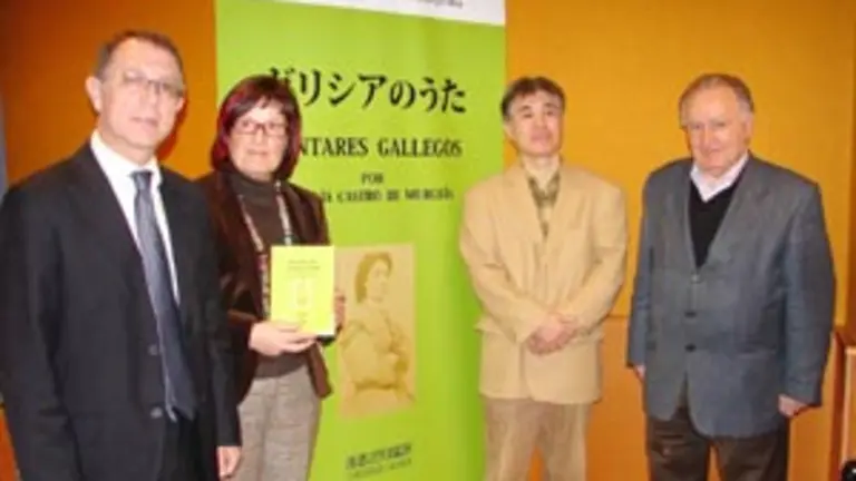   Un momento de la presentaci&oacute;n de la traducci&oacute;n.