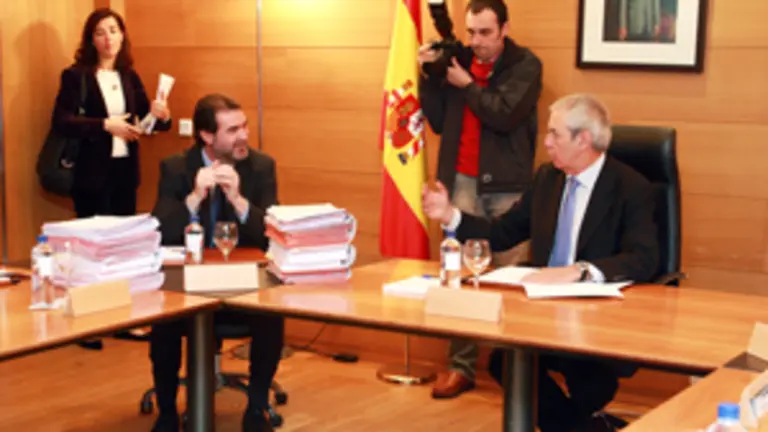 Emilio P&eacute;rez Touri&ntilde;o (dcha.) y Anxo Quintana, en el Consello de la Xunta celebrado la pasada semana. 