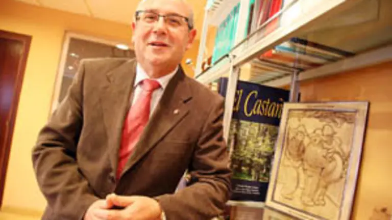  Manuel Luis Rodr&iacute;guez aboga por unha lei de nacionalidade que defina os procedementos para adquirir a cidadan&iacute;a.