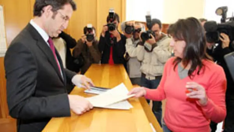  N&uacute;&ntilde;ez Feij&oacute;o present&oacute; la documentaci&oacute;n para acreditarse como diputado.