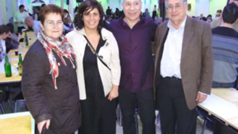  Teresa Ordiz -a la izda.-durante el D&iacute;a del Socio en Lieja.