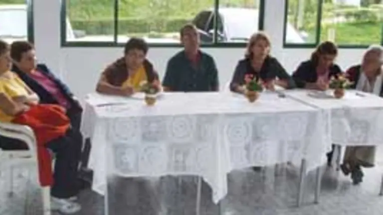  La Junta Directiva del HCV, durante la reunión.