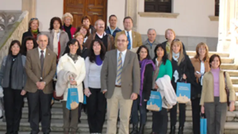 El vicepresidente de la Diputación de Salamanca –en primer término–, junto a los expedicionarios.