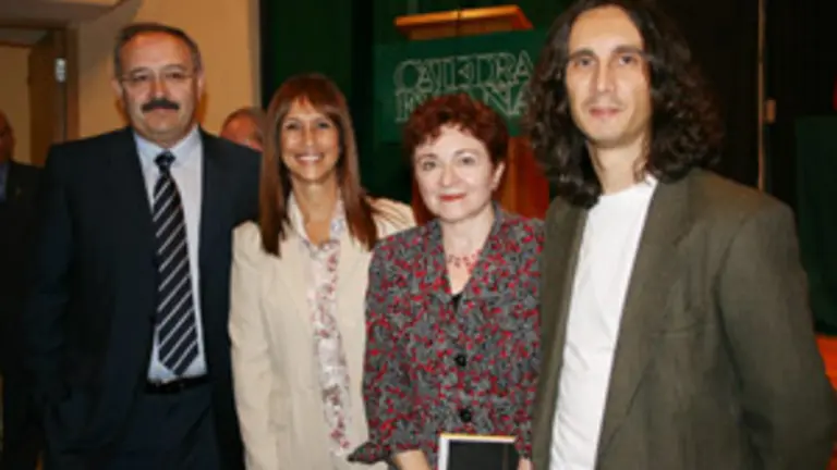  De izda a dcha: Ram&oacute;n Villares, Marina Guidotti, Mar&iacute;a Rosa Lojo y Ruy Far&iacute;as, en la presentaci&oacute;n del libro.