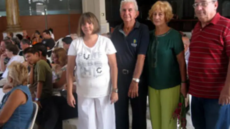  La presidenta de la entidad en la isla caribe&ntilde;a, Josefina L&oacute;pez &ndash;izquierda&ndash;, junto a directivos de la sociedad.