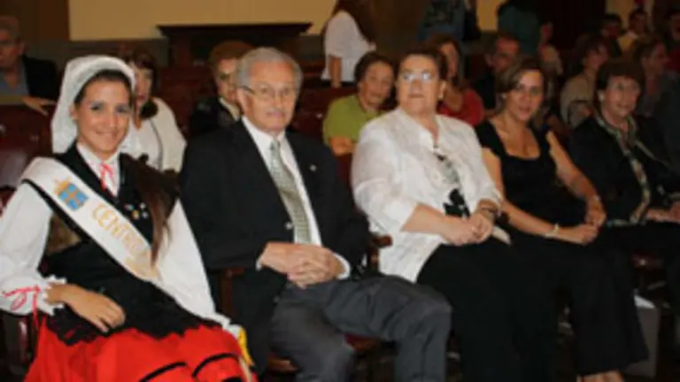  Julieta Su&aacute;rez, reina del Centro, Nespral, Teresa Ordiz y Bego&ntilde;a Serrano.