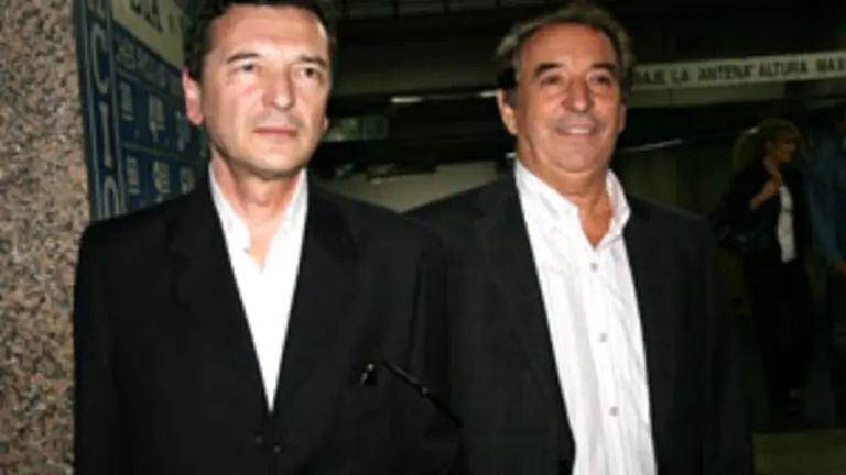  Vila Al&eacute;n y Arturo P&eacute;rez. 