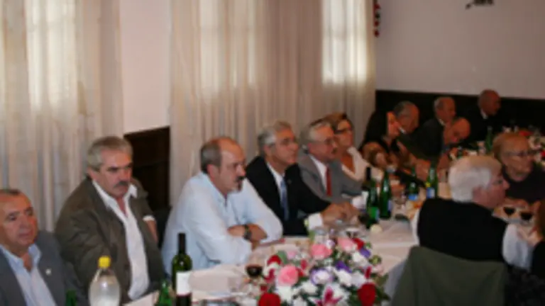  Mesa cabecera, encabezada por el presidente de la instituci&oacute;n, Jos&eacute; Pante&oacute;n.