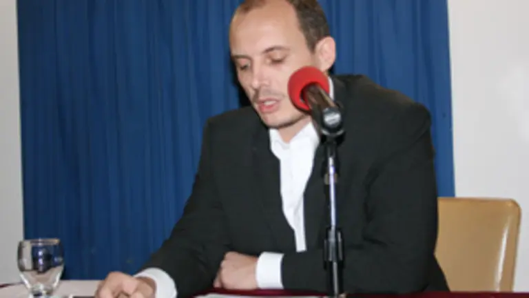  Juan Jes&uacute;s S&aacute;nchez Mui&ntilde;o, durante su disertaci&oacute;n en el Centro Galicia.