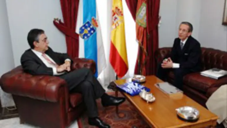  Un instante de la reuni&oacute;n entre Fern&aacute;ndez Moreda y Gudi&ntilde;o.