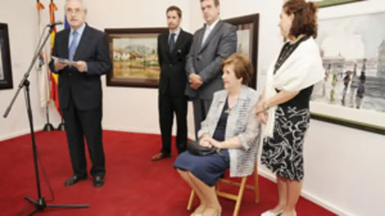  El presidente de la Casa de Galicia, Jos&eacute; Ram&oacute;n &Oacute;nega, durante la presentaci&oacute;n de la exposici&oacute;n.