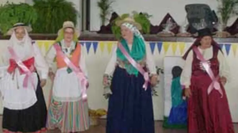  Ana Gloria García, Teresa Mota, Carmensila Lorenzo, Marcelina Candelario, parte de las candidatas a ‘Romera Mayor’.
