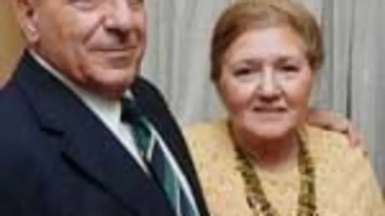  Victoriano Alonso y su esposa.